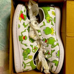 Kermit the frog Adidas Stan Smiths. Comes in original box. Size 8.5 W